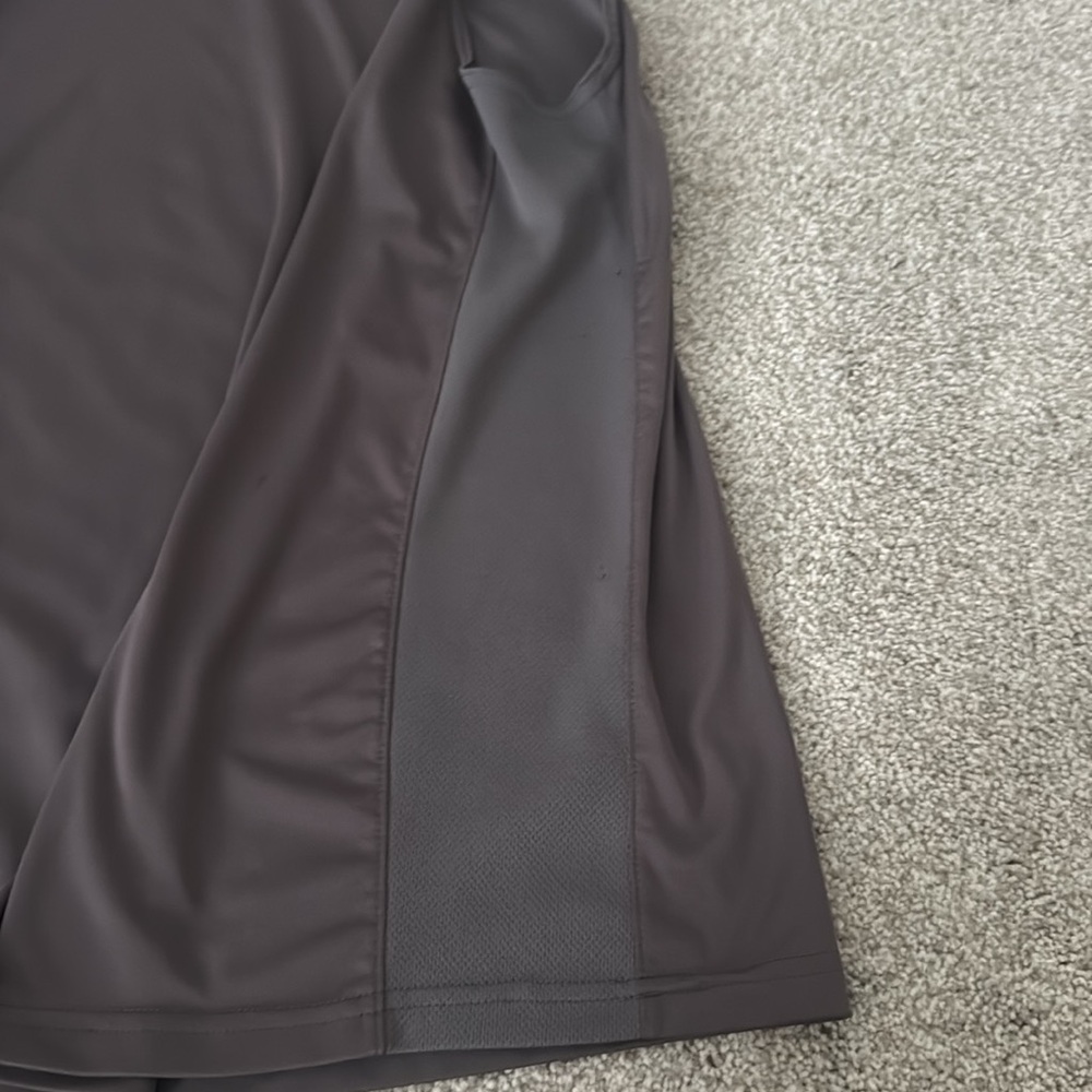2 Performance Tank Tops - Picture 6 of 6